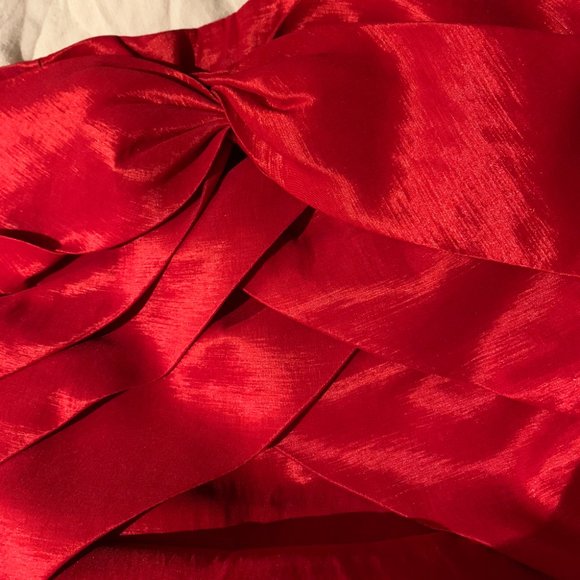 RED PARTY MINI DRESS XS PETITE - Picture 3 of 6